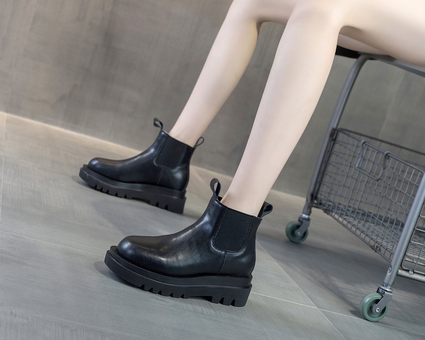 Women's Height Increasing Martin Thick Bottom Small Boots