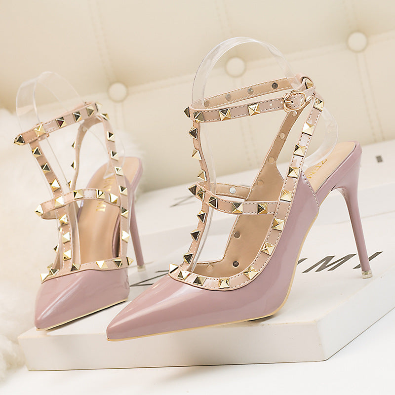 Women's Patent Solid Color Rivet Roman Style Sandals