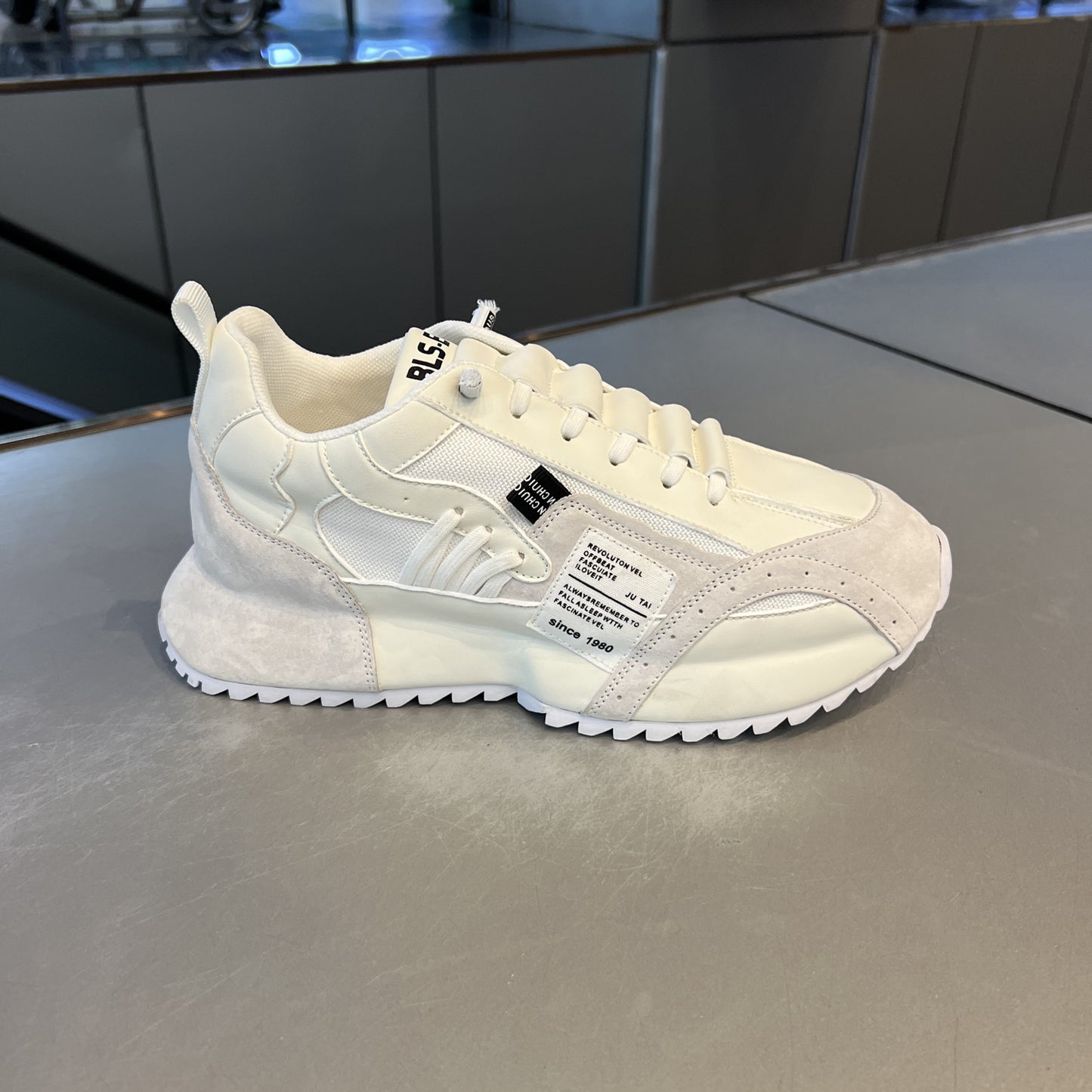 Men's Autumn Fashion Style Thick Bottom Light Casual Shoes