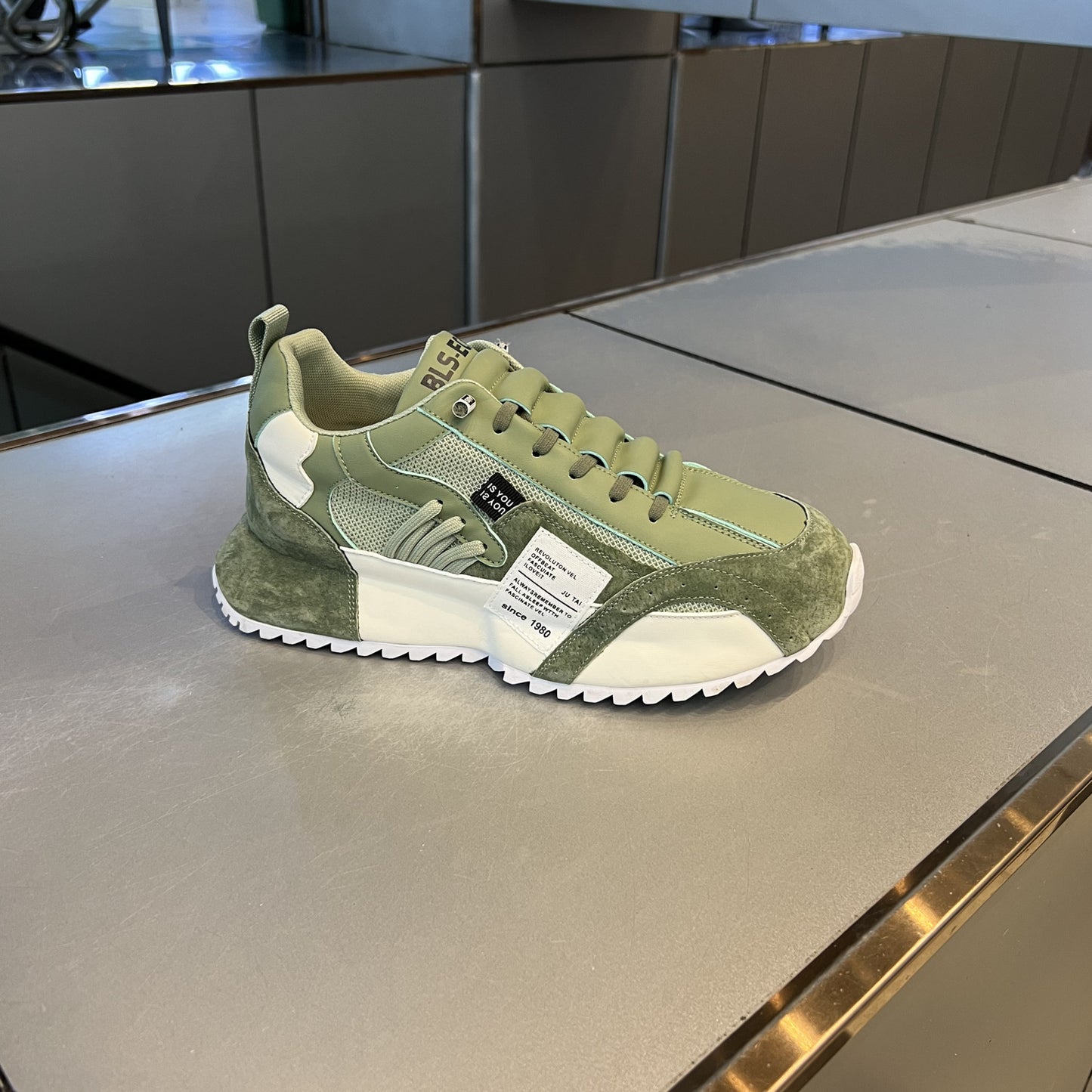 Men's Autumn Fashion Style Thick Bottom Light Casual Shoes
