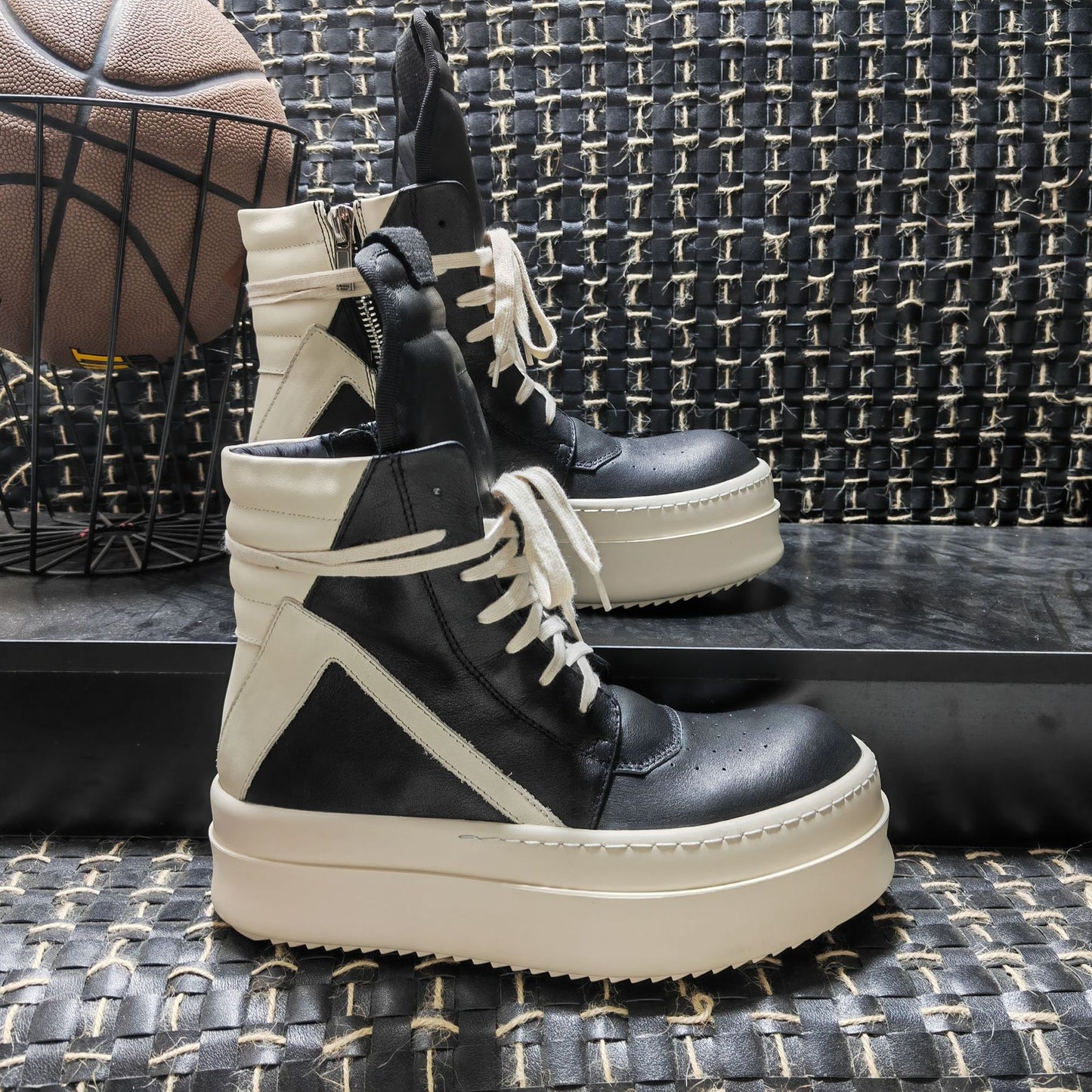 Men's Trendy Inverted Triangle Thick Bottom Increased High Sneakers