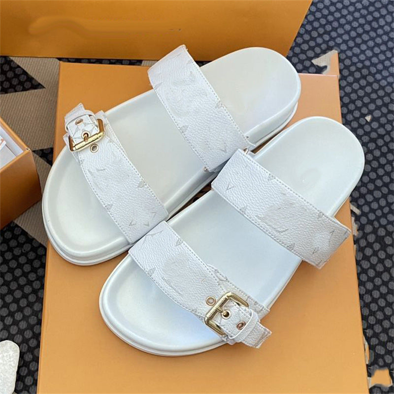 Women's Version Beach Outer Wear Flat Metal Buckle Slippers
