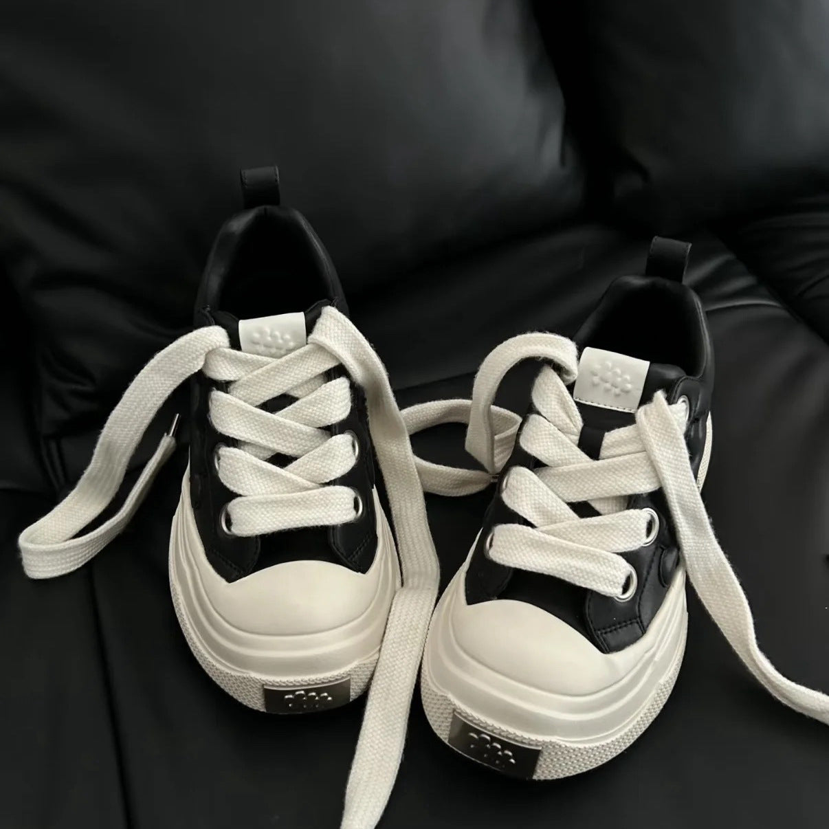 Women's Plum Blossom Retro Platform Height Increasing Sneakers