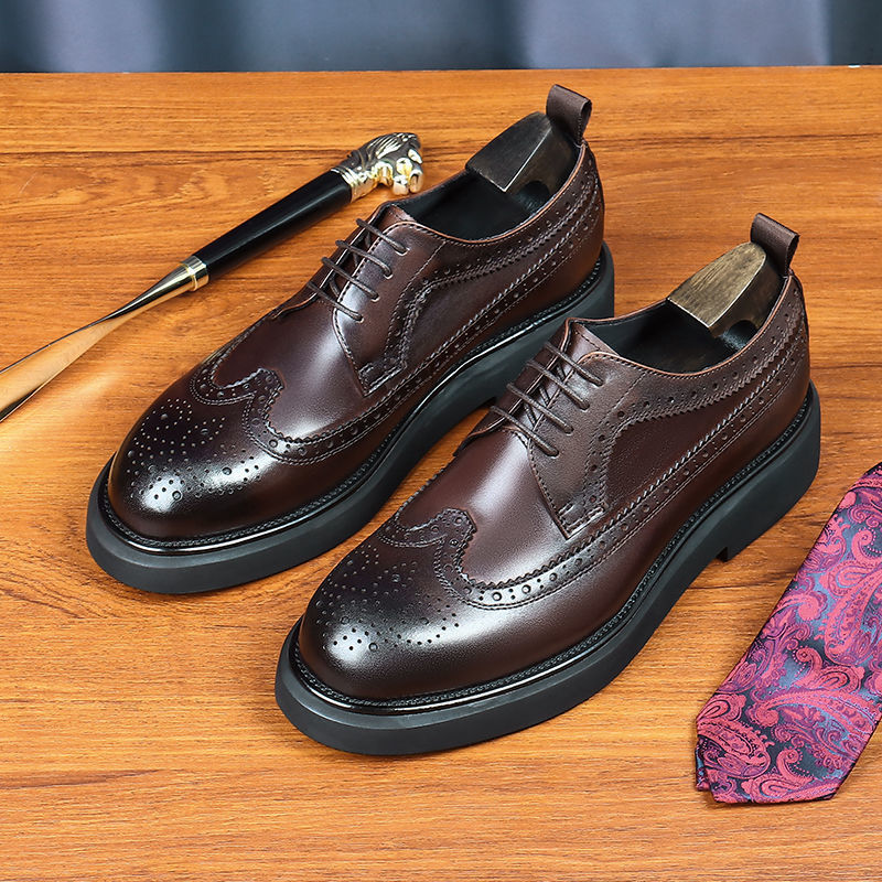 Men's Formal Wear Carved Cowhide Increased Light Casual Shoes