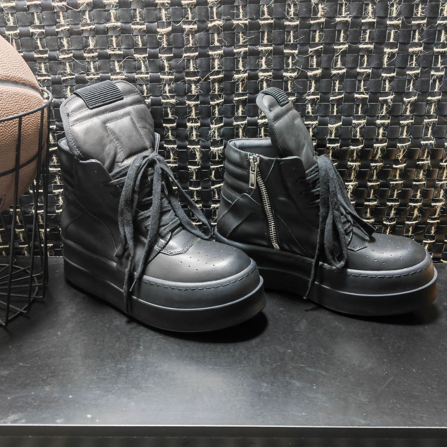 Men's Trendy Inverted Triangle Thick Bottom Increased High Sneakers