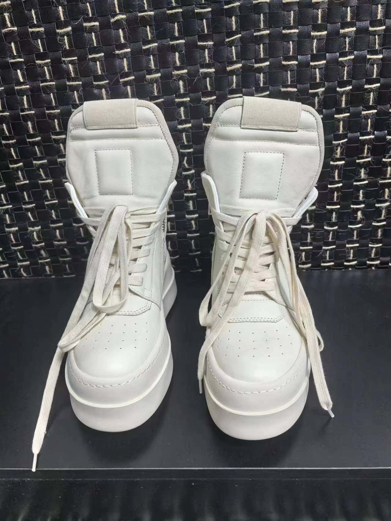 Men's Trendy Inverted Triangle Thick Bottom Increased High Sneakers