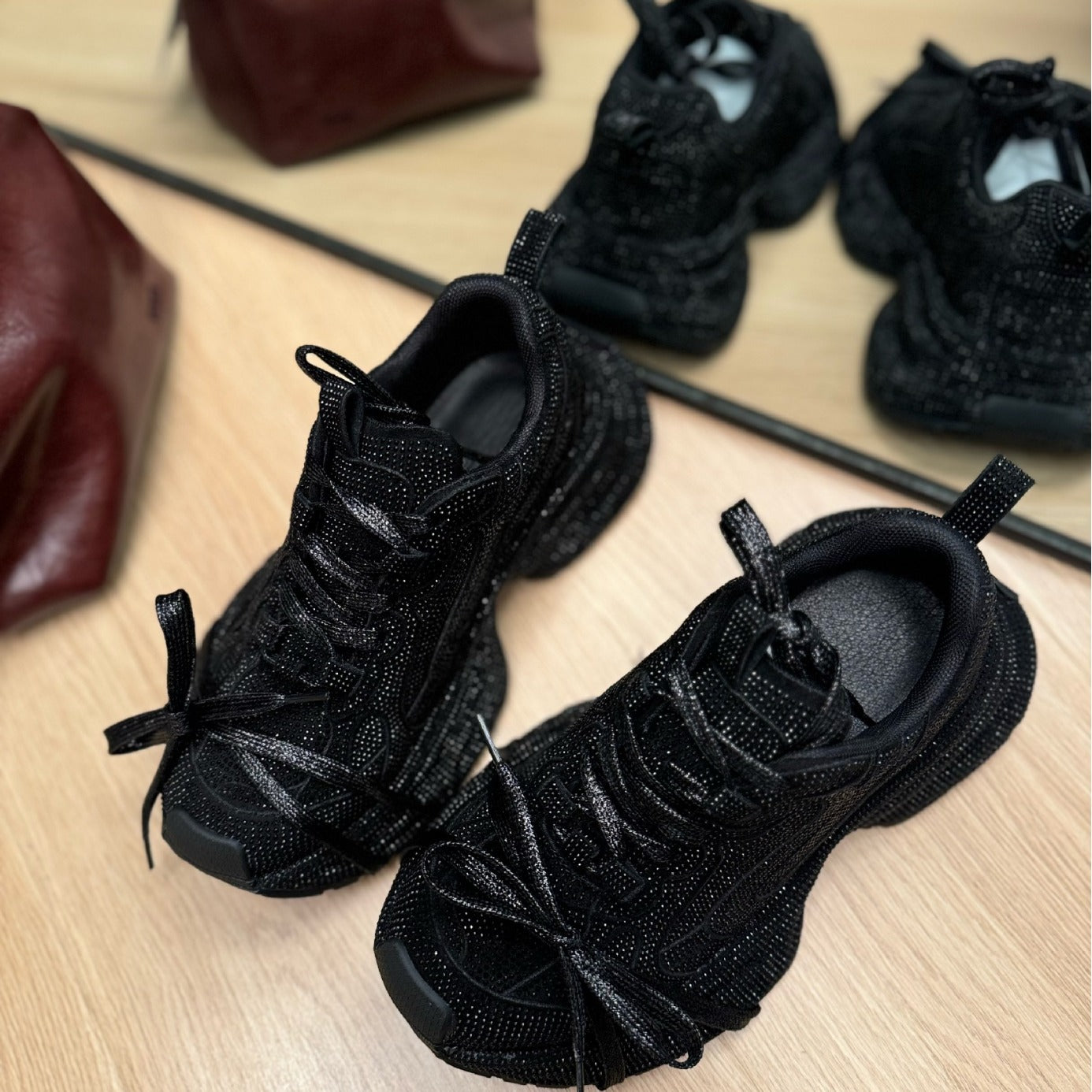 Women's Swan Rhinestone Thick Bottom Fried Street Casual Shoes