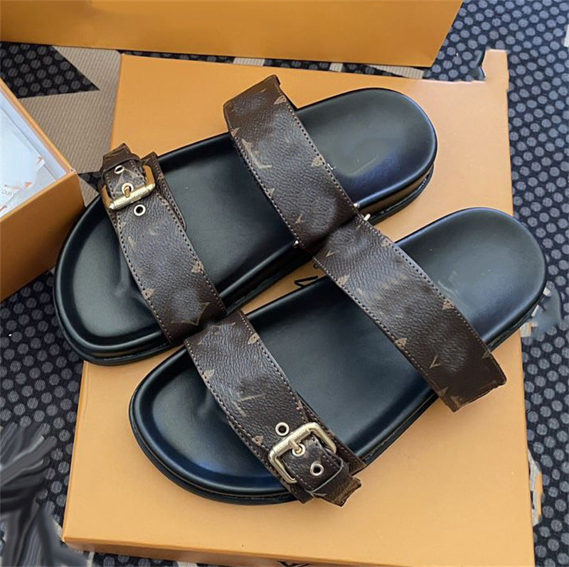 Women's Version Beach Outer Wear Flat Metal Buckle Slippers