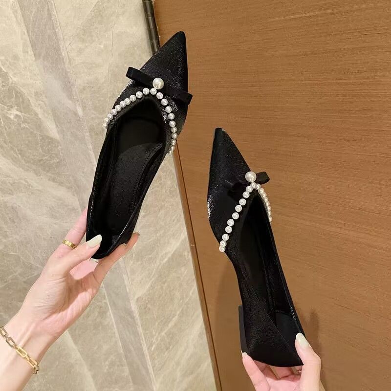 Women's Style Flat Bottom Lazy Doug Pearl Casual Shoes