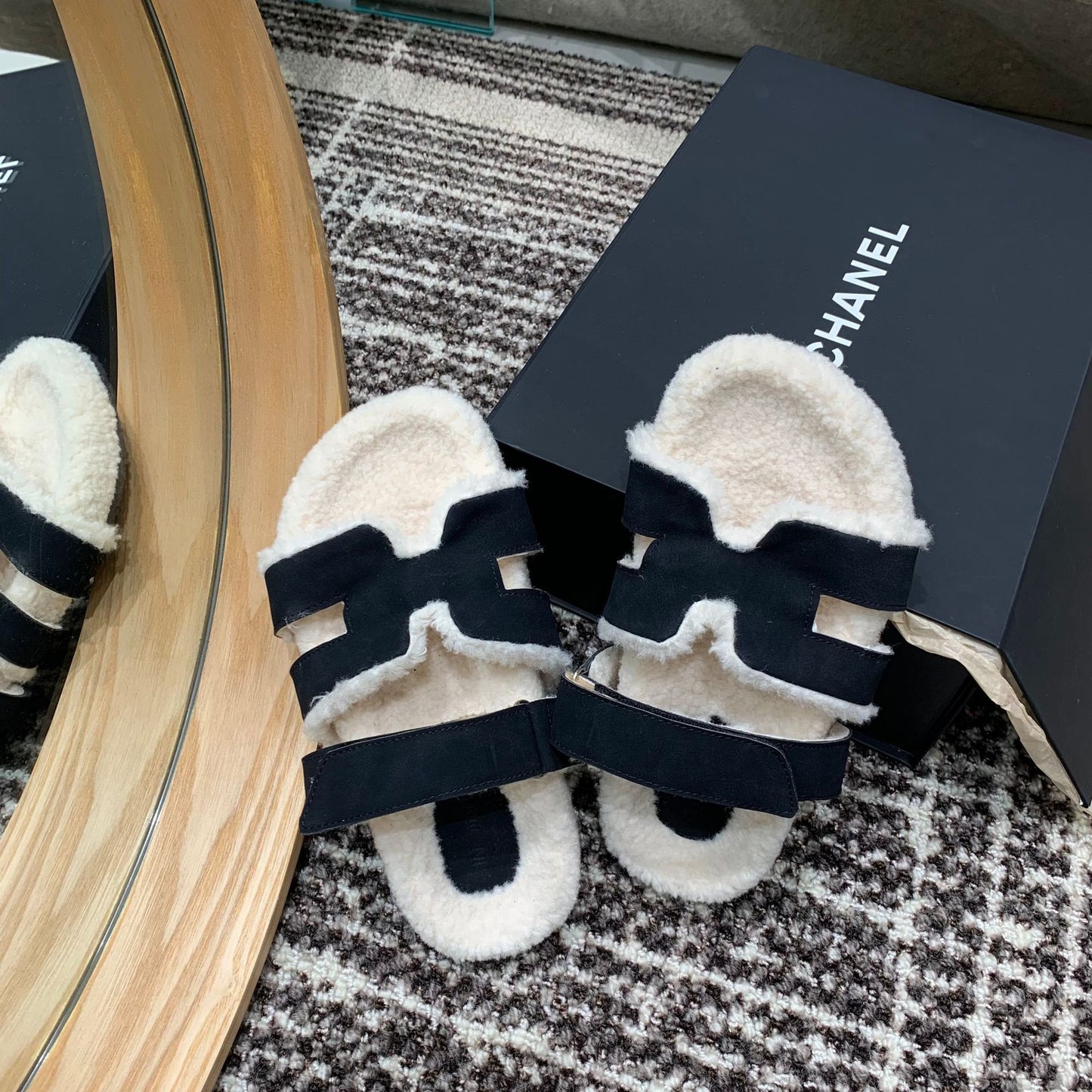 Women's With Velcro Fluffy Outer Wear Retro Slippers