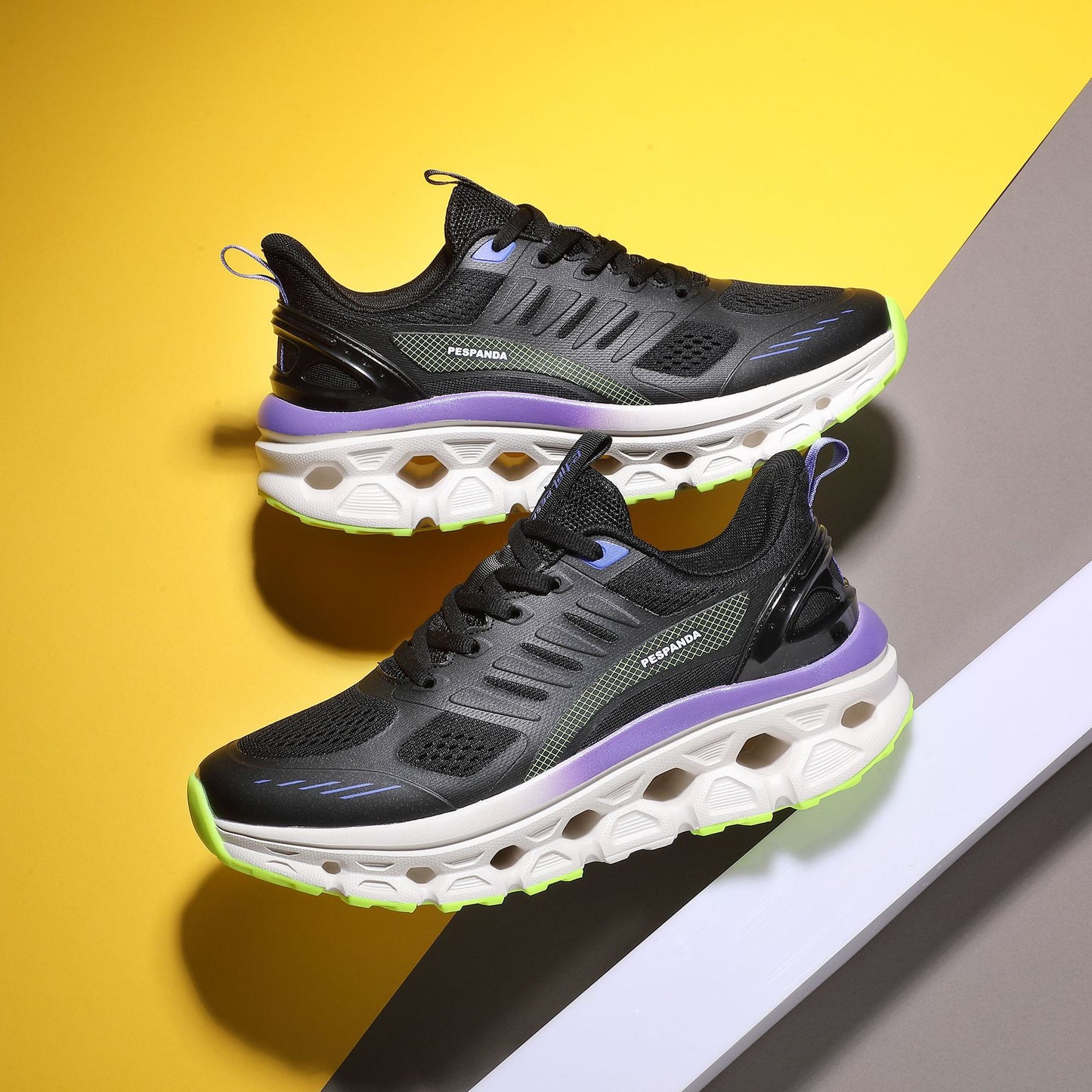 Fashionable Cushion Damping Running Breathable Couple Sneakers