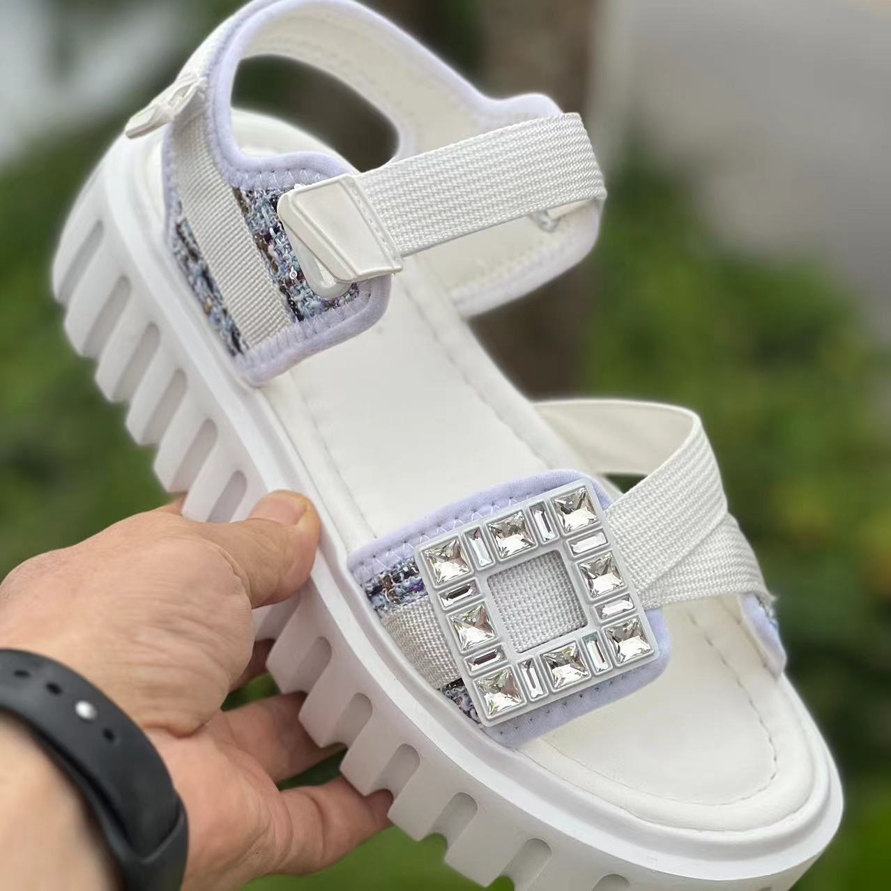 Women's & Men's Drill Buckle Hook Loop Fastener Fashion Sandals