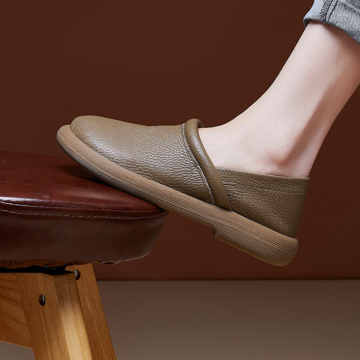 Women's Cowhide Leisure One Pedal Soft Bottom Loafers