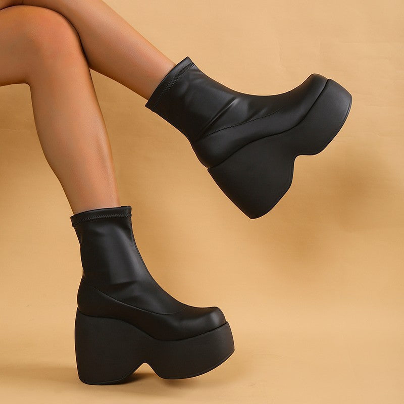 The Bottom Short British Style Martin Sandals