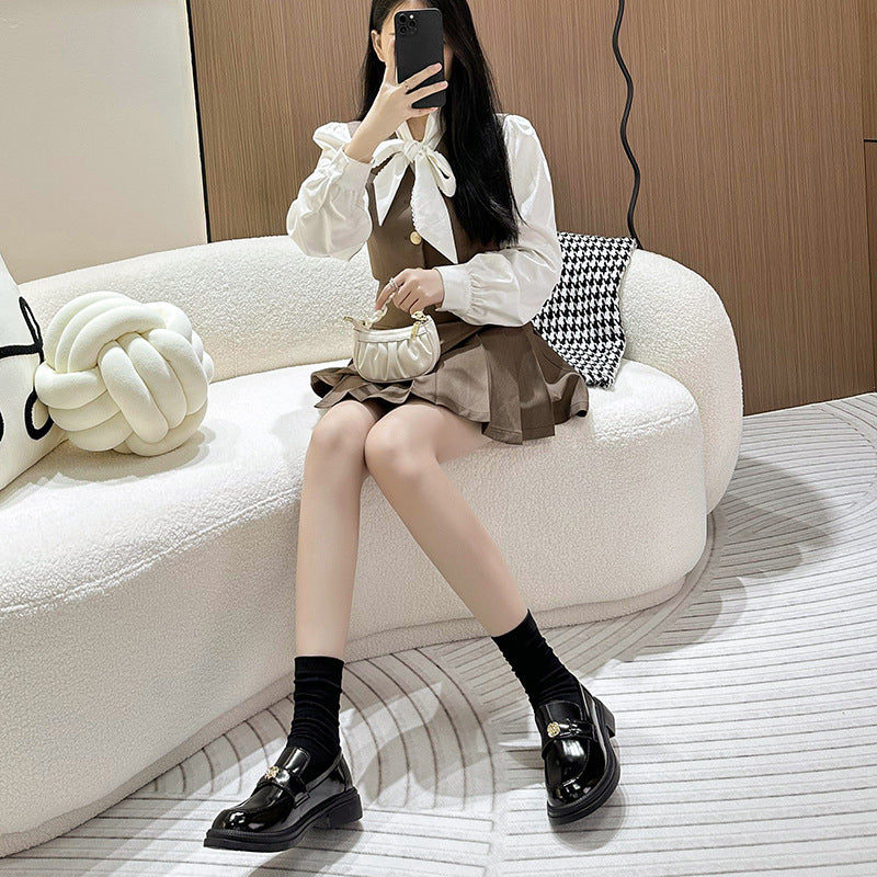 Women's Golden Button Versatile Platform Round Head Leather Shoes