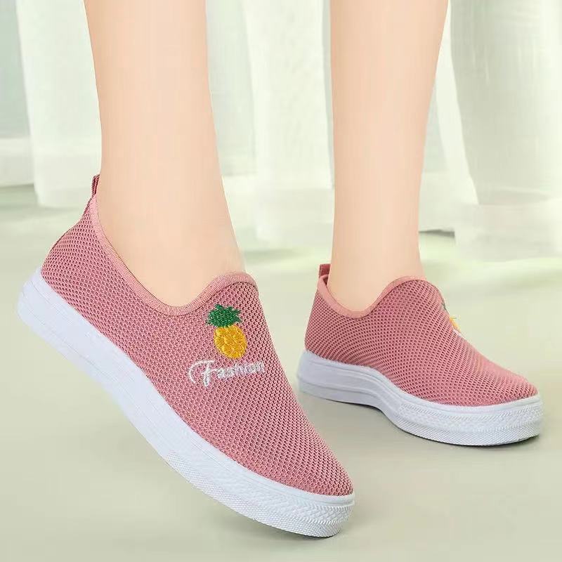 Women's Mesh Korean Style Slip-on Breathable Soft Casual Shoes