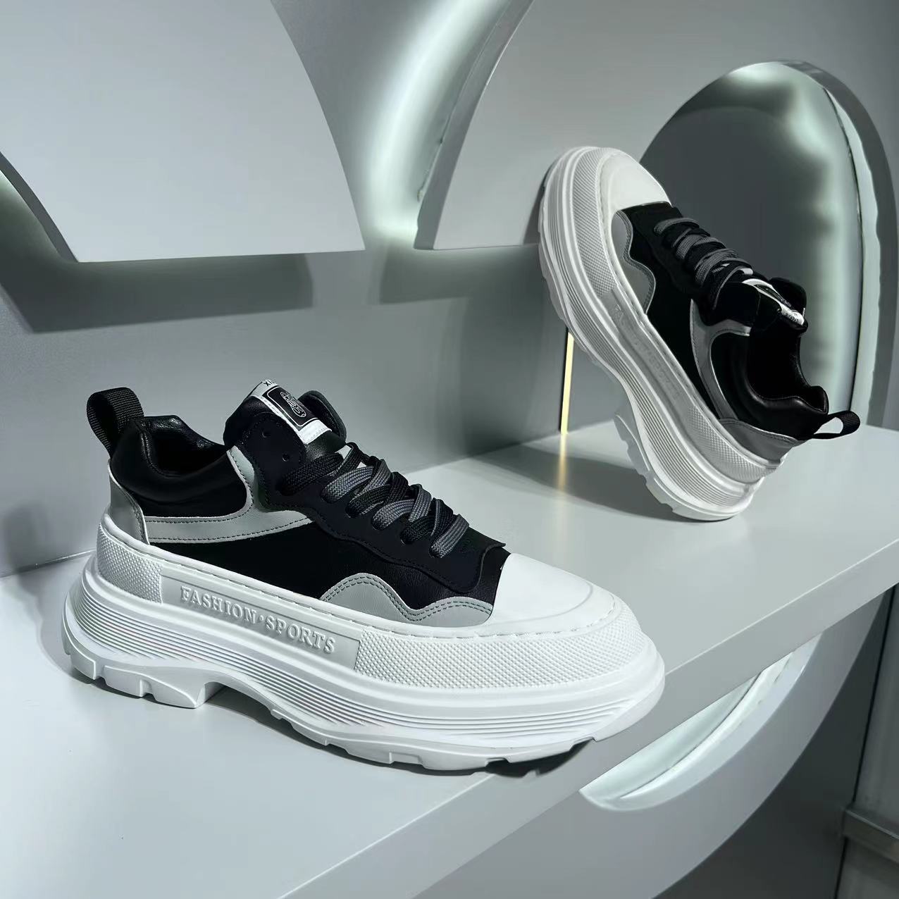 Men's Top Cloth Surface Breathable Thick Bottom Sneakers