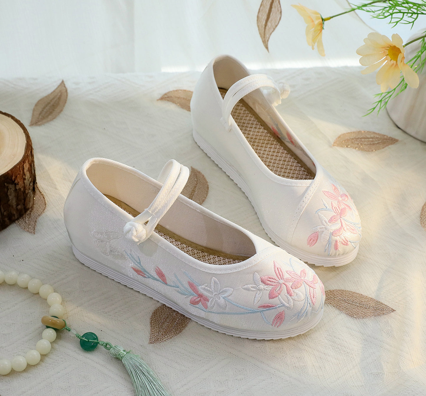Female Han Costume With Cheongsam Embroidered Soft Casual Shoes