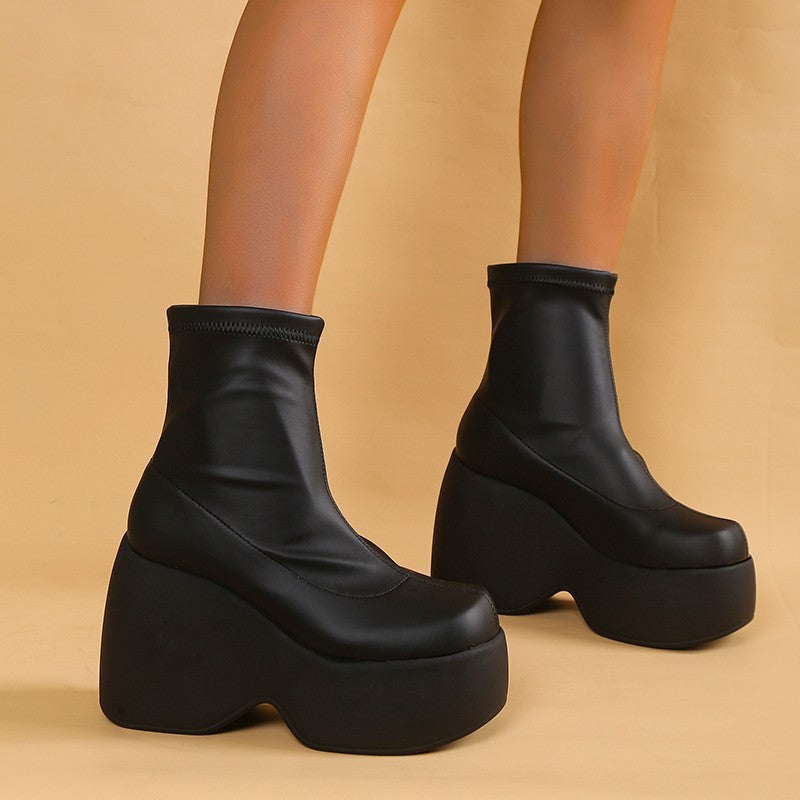 The Bottom Short British Style Martin Sandals