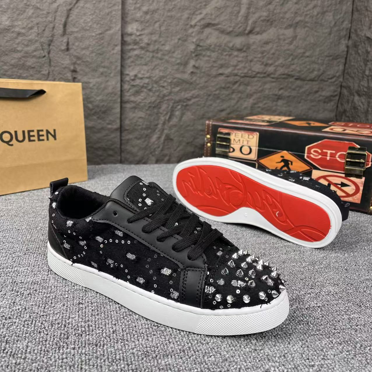 Men's Sole Rivet Sequins Soft Bottom Comfortable Sneakers