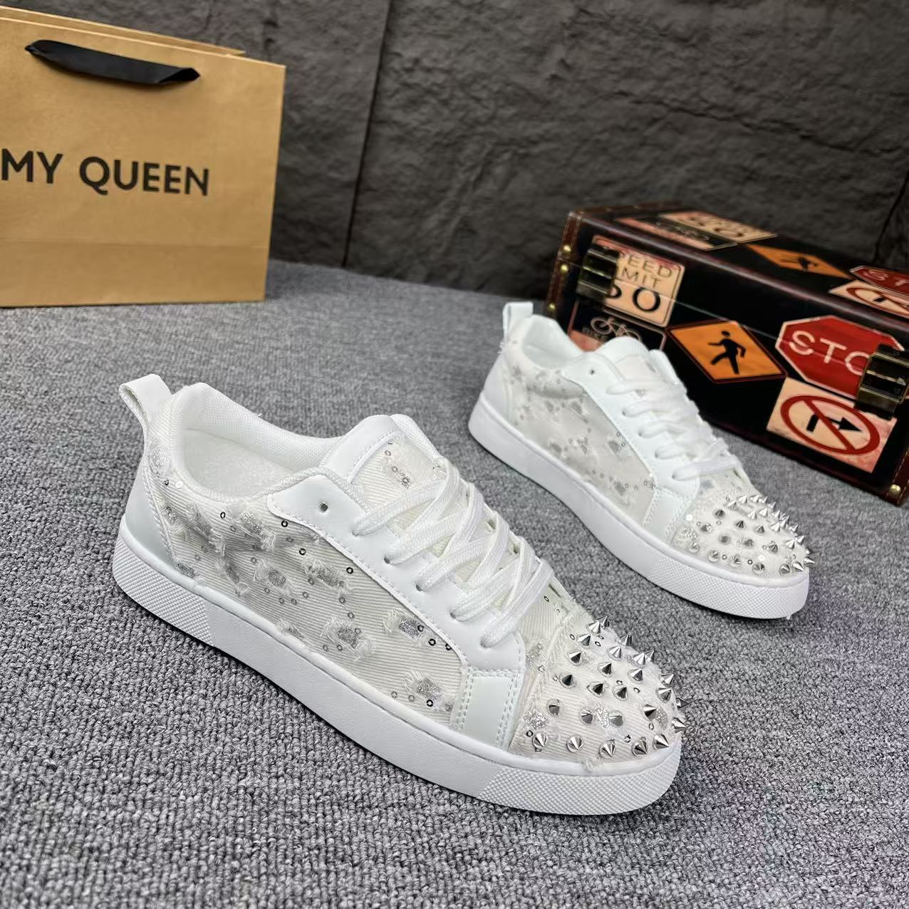 Men's Sole Rivet Sequins Soft Bottom Comfortable Sneakers