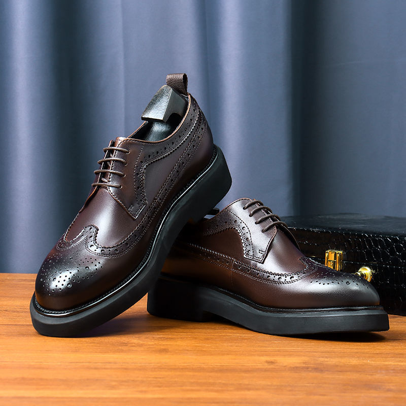 Men's Formal Wear Carved Cowhide Increased Light Casual Shoes