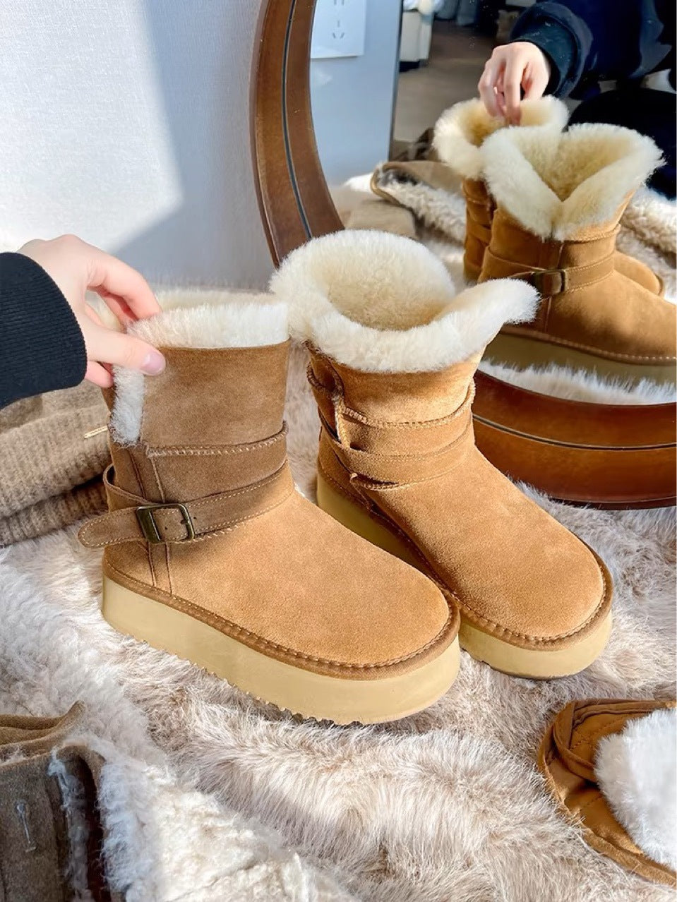 Women's Two-way Real Fur Low Cut Cowhide Wool Snow Boots