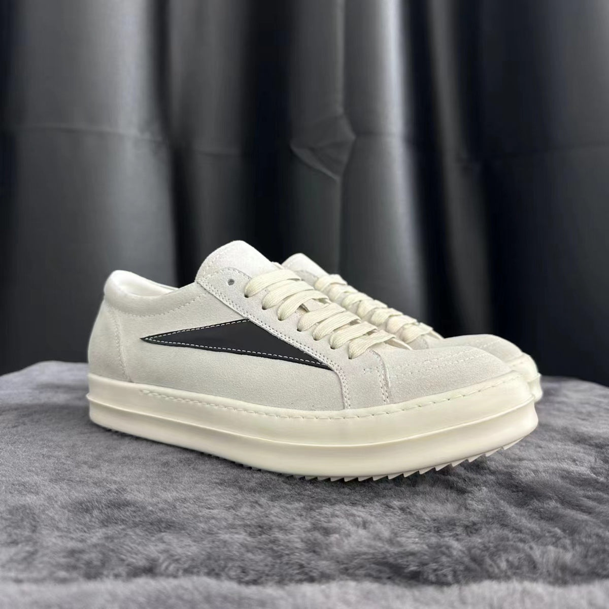 Top Small Briefs Genuine Thick Bottom Yuan Black White Retro Men's Board Shoes