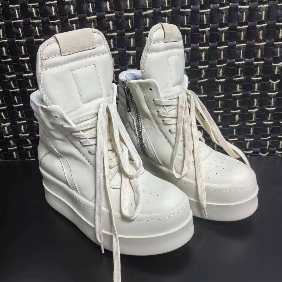 Men's Trendy Inverted Triangle Thick Bottom Increased High Sneakers