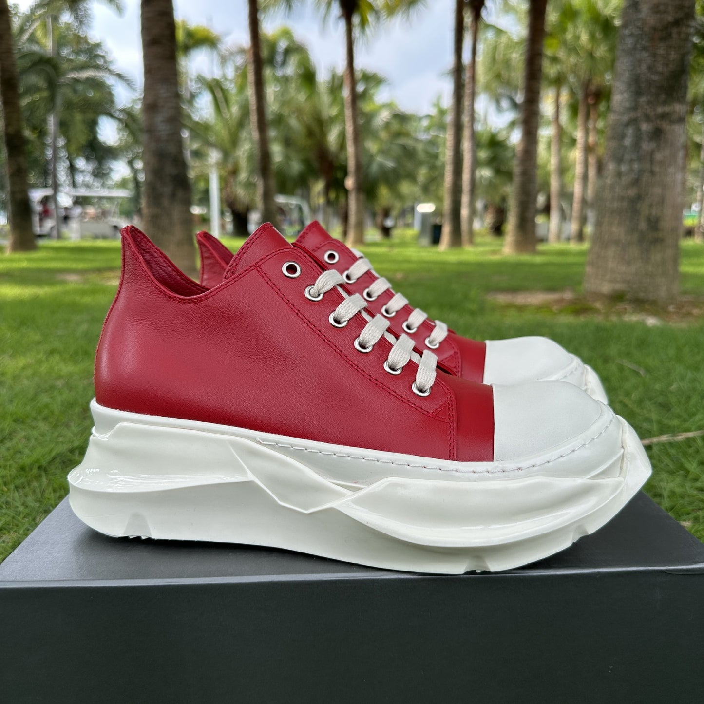 Men's Genuine Lace Up Milk Fragrance Muffin Platform Height Sneakers