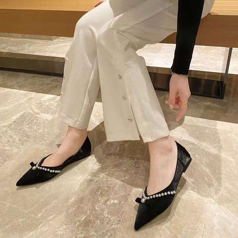 Women's Style Flat Bottom Lazy Doug Pearl Casual Shoes