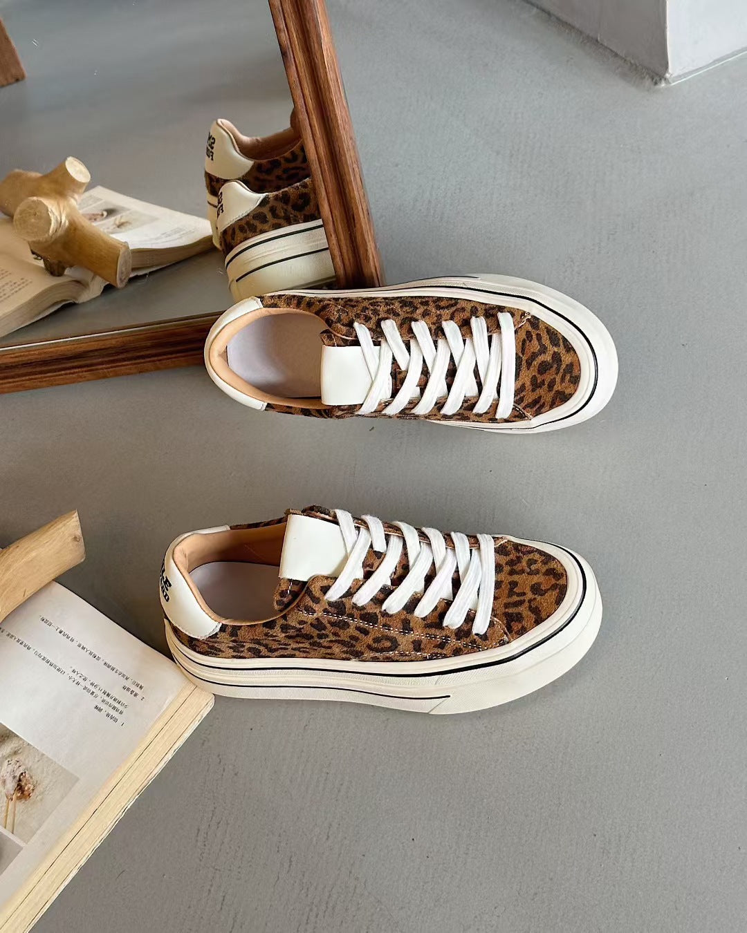 Women's Print Top Layer Cowhide Easy Wear Not Tired Feet Platform Women's Sports Shoes