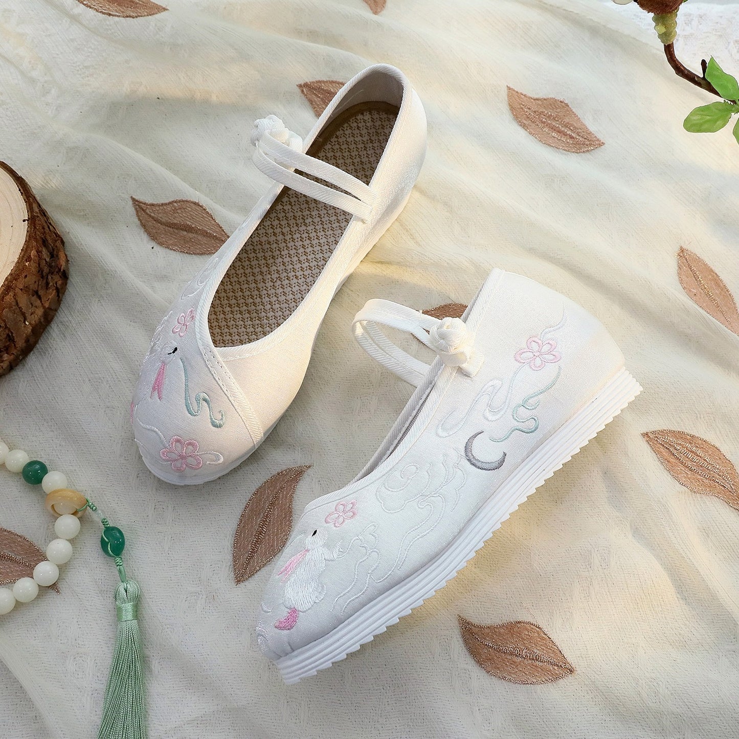 Female Han Costume With Cheongsam Embroidered Soft Casual Shoes