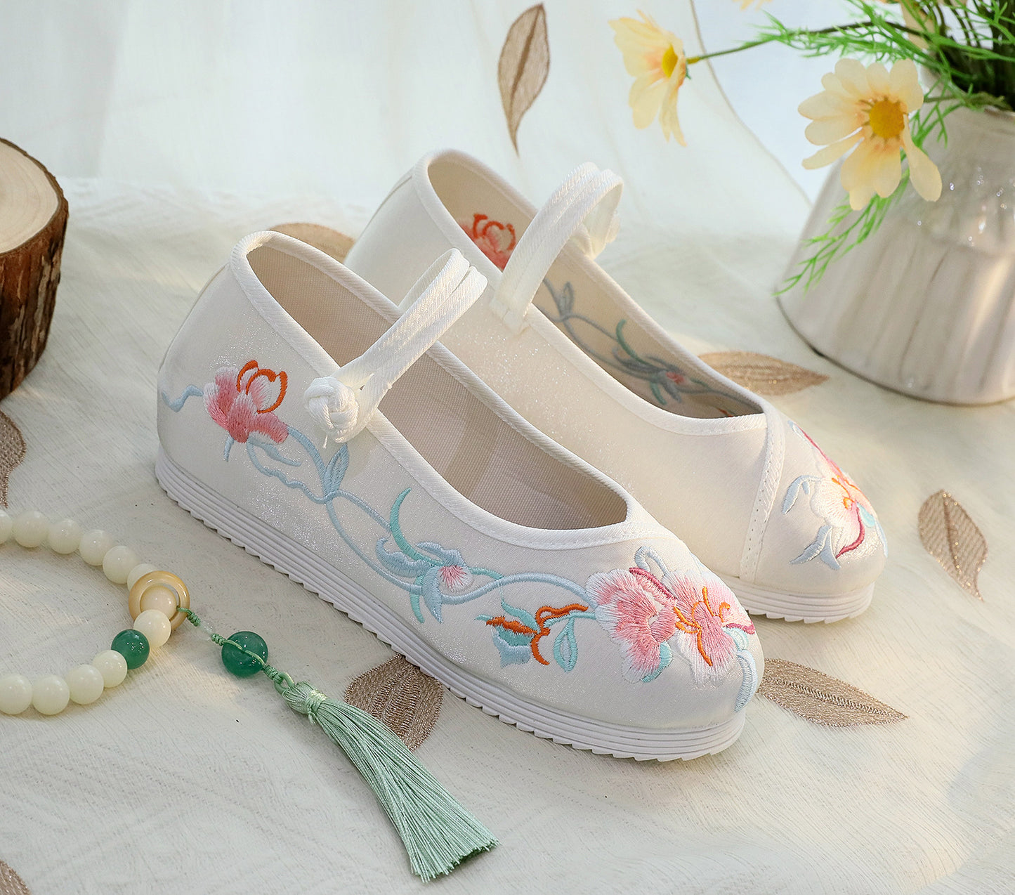 Female Han Costume With Cheongsam Embroidered Soft Casual Shoes