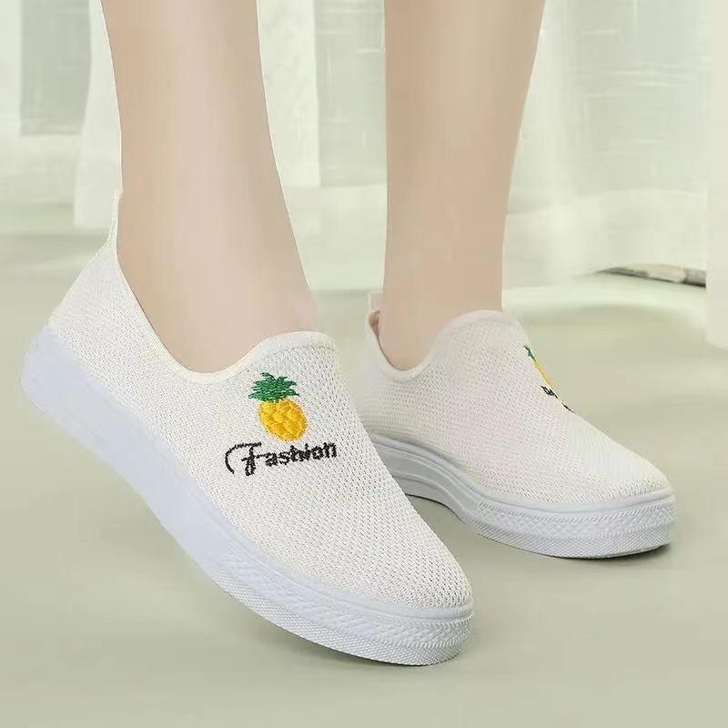 Women's Mesh Korean Style Slip-on Breathable Soft Casual Shoes