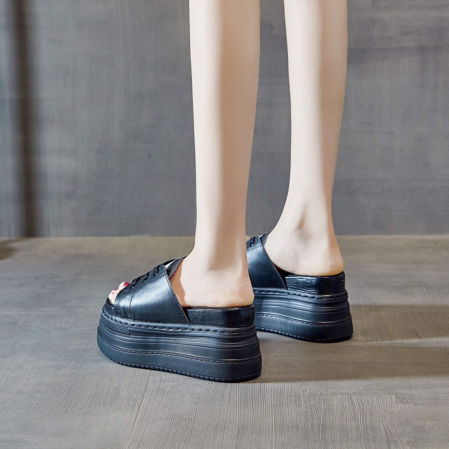 Women's High-rise Fashion Top Layer Cowhide Slippers