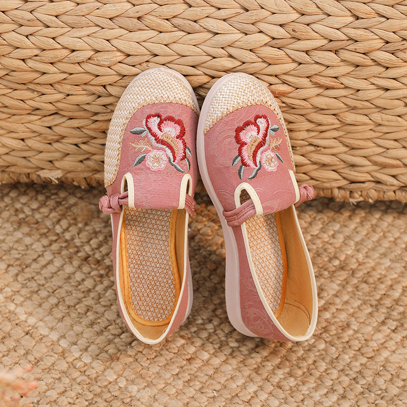 Winter Embroidered Old Cloth Female Versatile Mother Casual Shoes