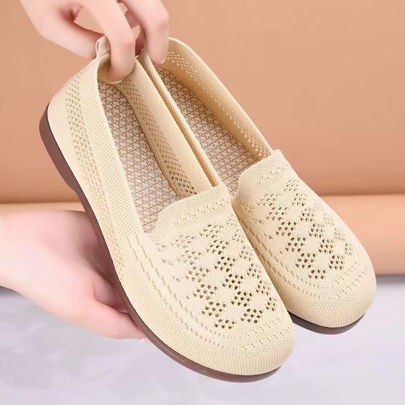 Feet Super Soft Lightweight Grandma Low Top Fly Woven Casual Shoes