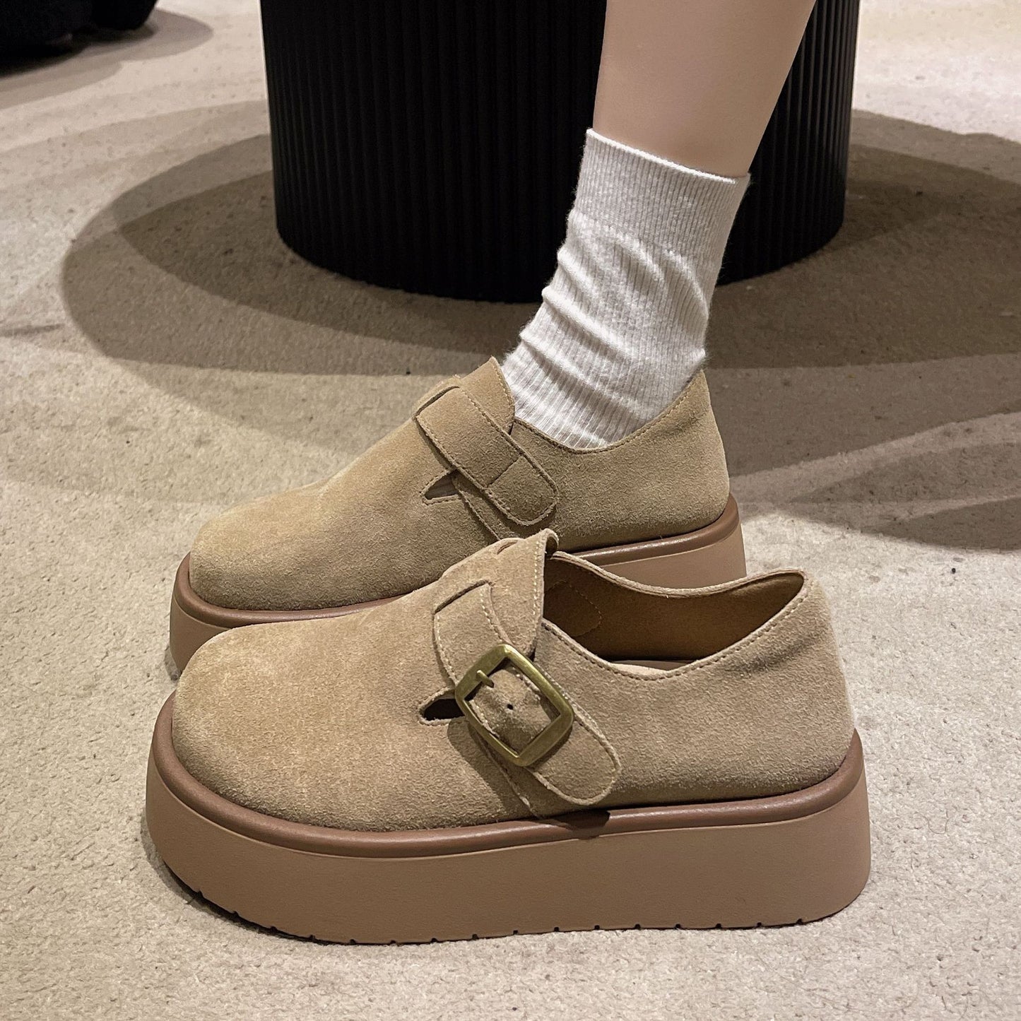 Women's All-inclusive Autumn Retro Top Layer Frosted Casual Shoes
