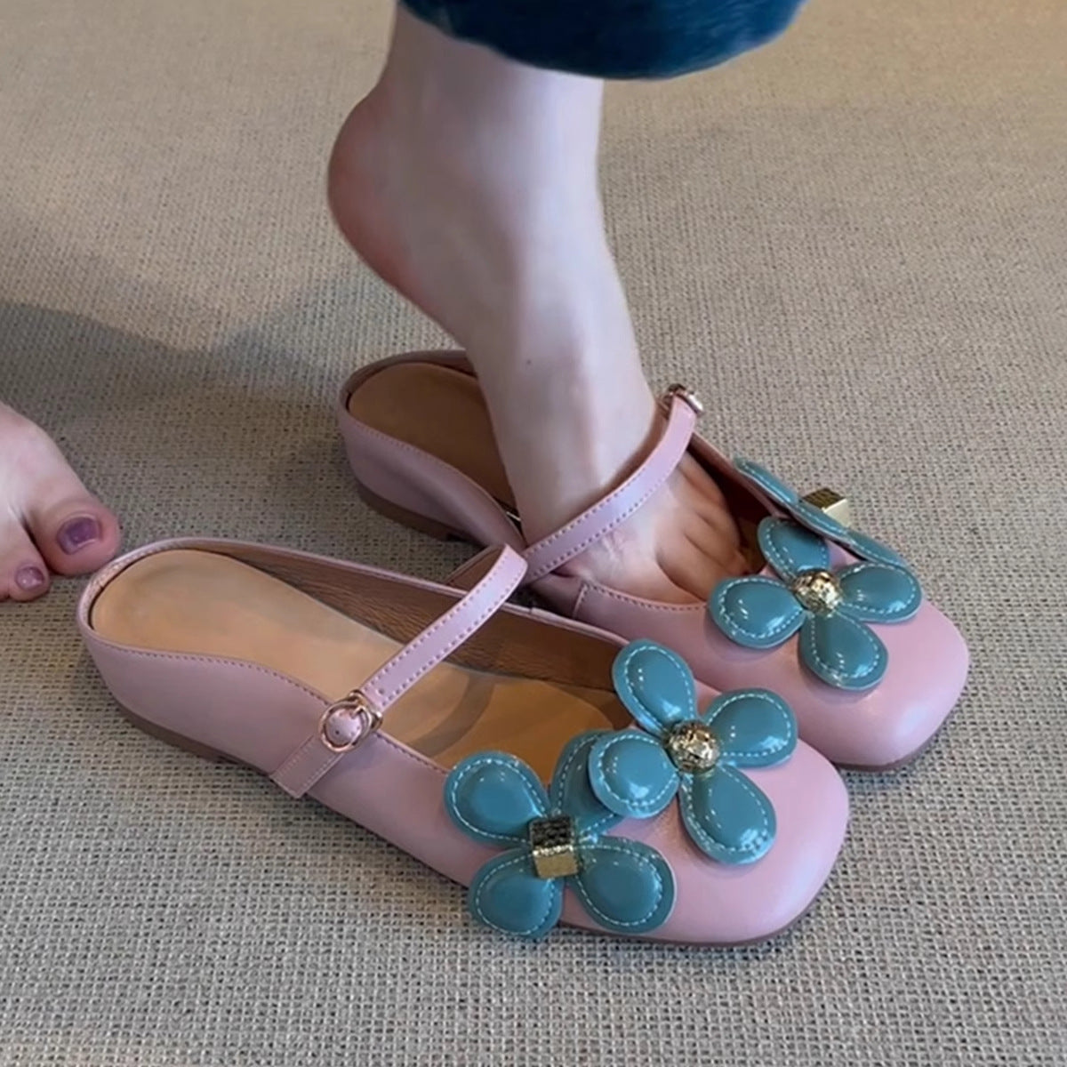 Women's Version Contrast Color Flower Buckle Pump Slippers