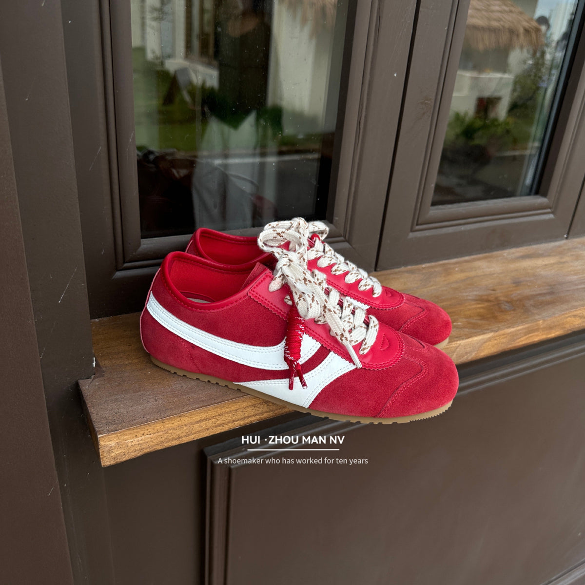 Women's Retro Red German Training Color Matching Height Women's Sports Shoes