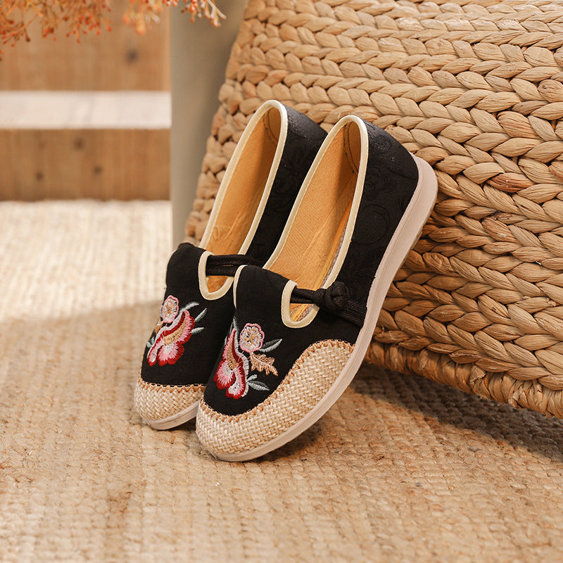 Winter Embroidered Old Cloth Female Versatile Mother Casual Shoes