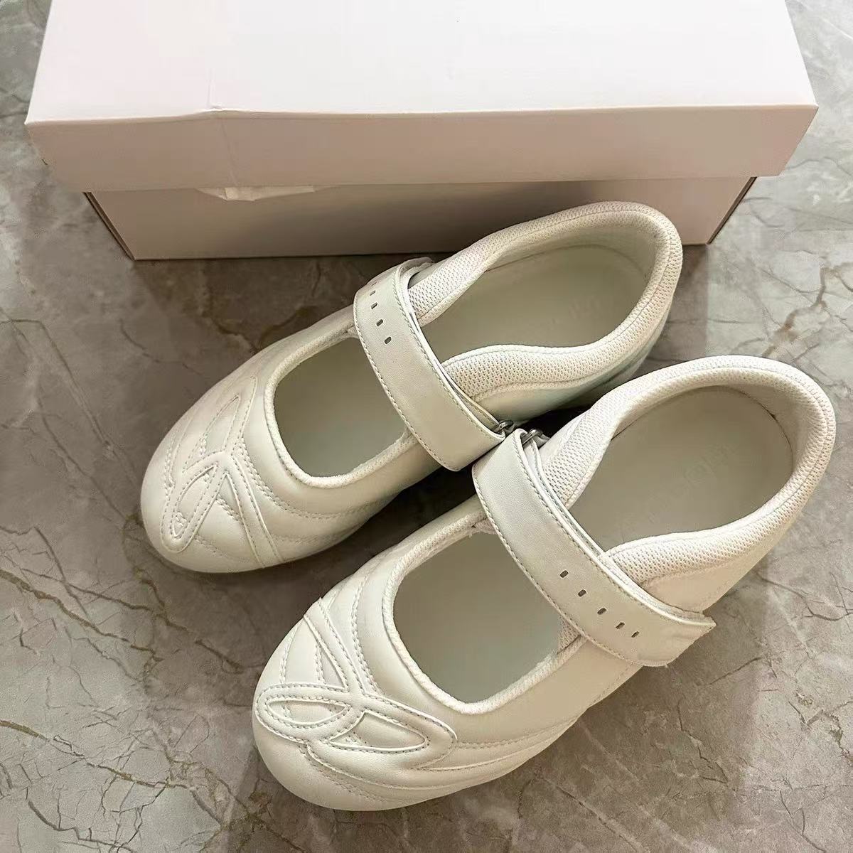 Women's Wandering Black Ballet Training Retro Sports Sneakers