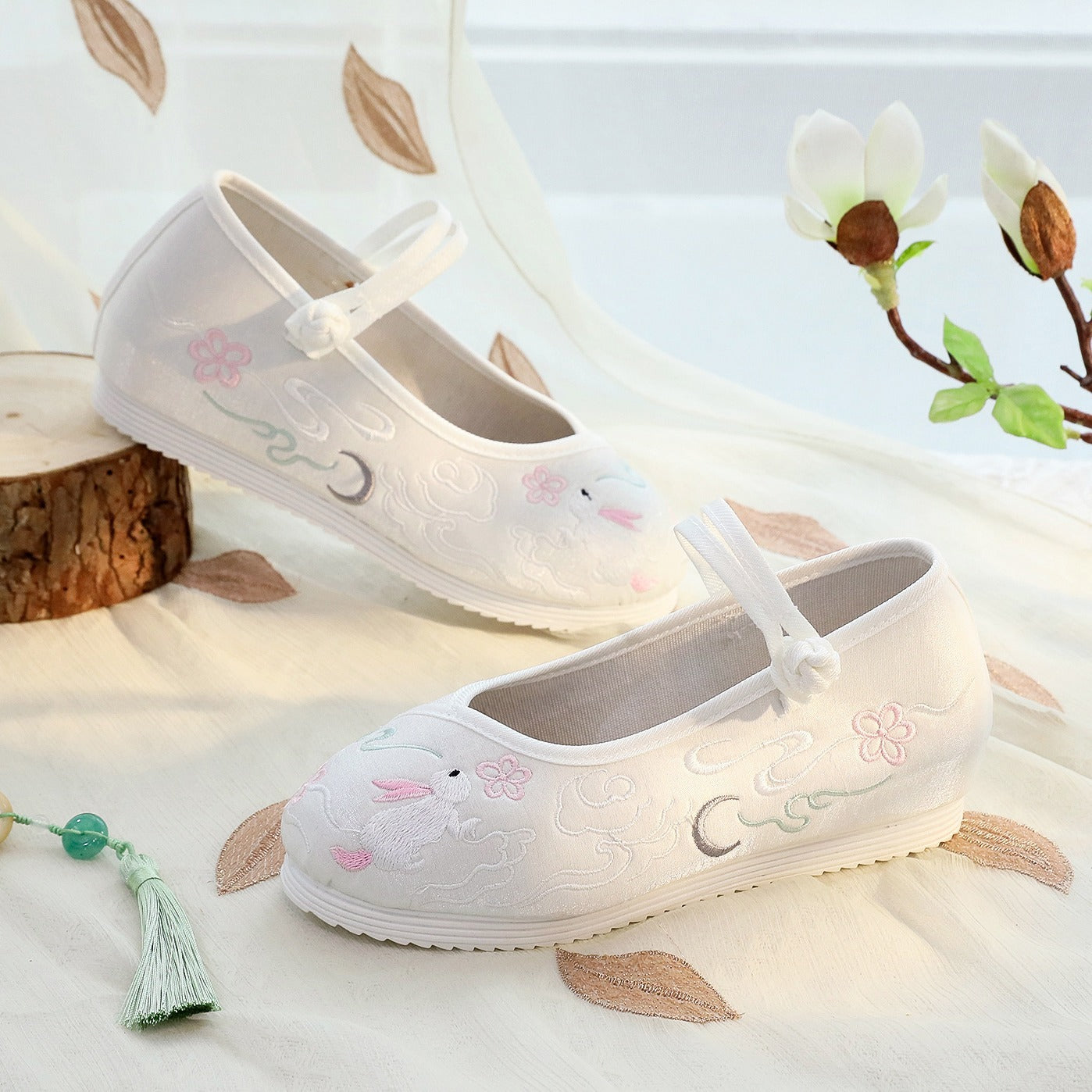 Female Han Costume With Cheongsam Embroidered Soft Casual Shoes