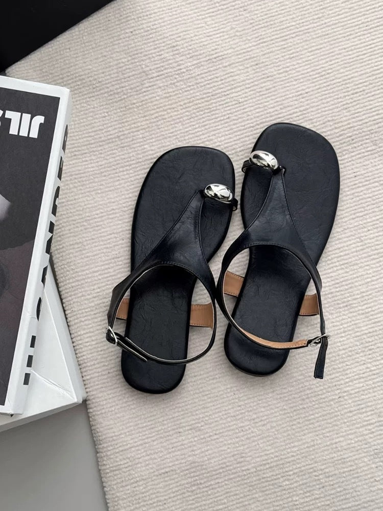Women's Version Retro Flat Bottom Metal Toe Covering Buckle Sandals