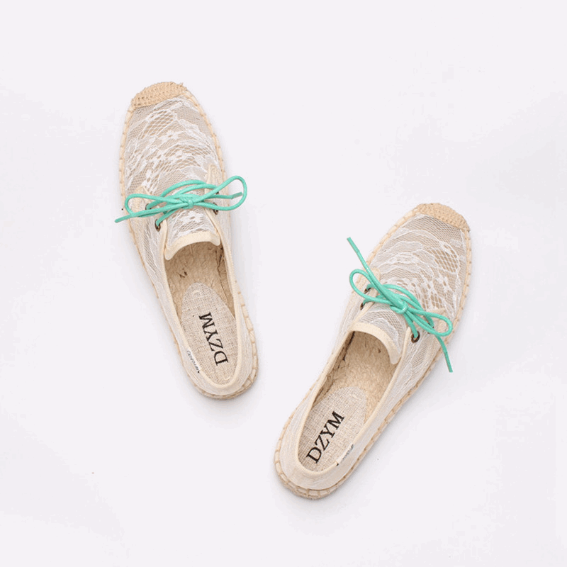 Women's Flat College Solid Color Lace Breathable Canvas Shoes