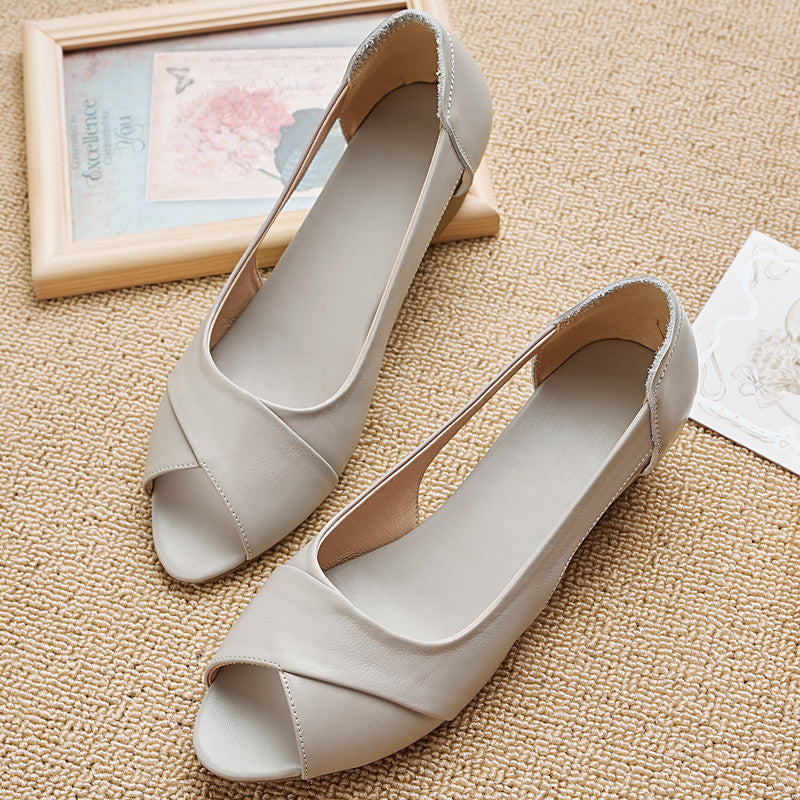 Soft Surface Bottom Cutout Breathable Plus Sandals