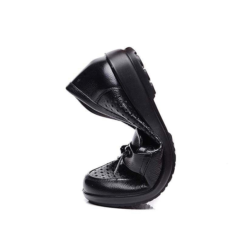 Women's Genuine Hole Breathable Closed Toe Flat Sandals