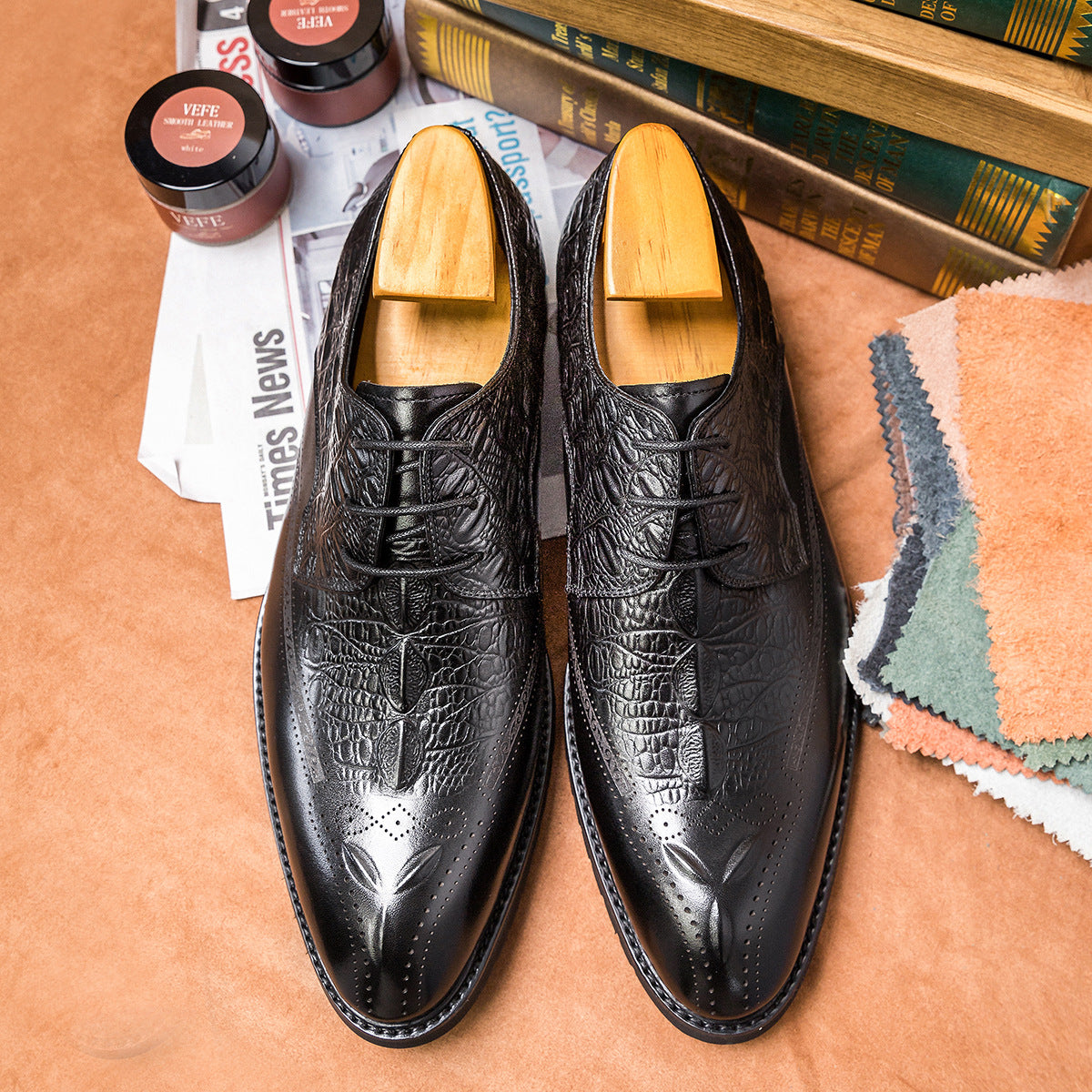 Men's Carving Brogue Business Cowhide Fashion Casual Shoes