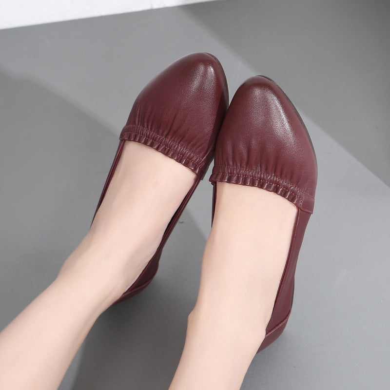 Women's Autumn Genuine Flat Mom Soft Bottom Casual Shoes